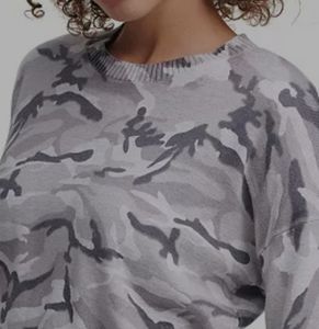 CALVIN KLEIN CAMO SWEATER